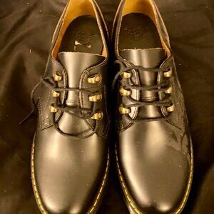 Brand New Doc Martens Leona Lo – Size 11 (Black Vintage Smooth)